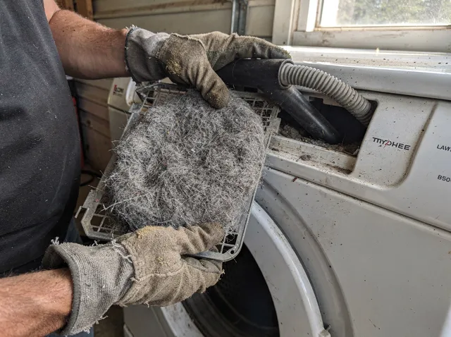 Cleaning Dryer Lint Trap in New Franklin, OH